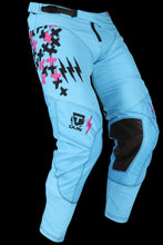 Load image into Gallery viewer, STRIKE - YOUTH CORE PANT 4.0 (PINK / BLUE)
