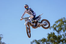 Load image into Gallery viewer, NOT AMATEUR - YOUTH CORE PANT 5.0 (BLUE / WHITE)

